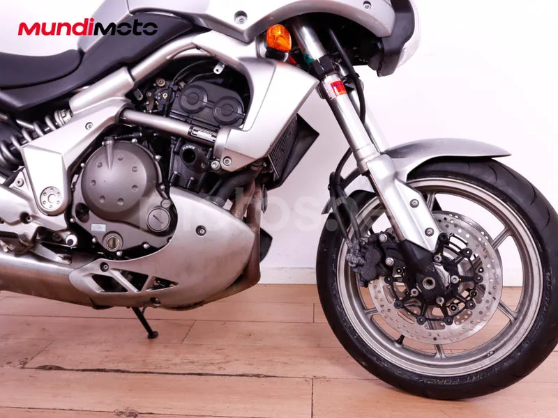 Kawasaki Versys 650 - Vista 82