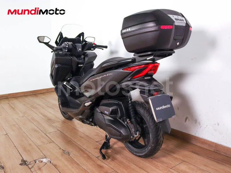 Honda Forza 350 - Vista 8