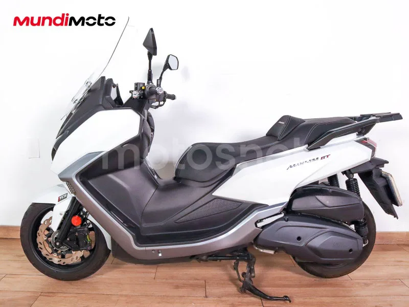 SYM Maxsym 400 - Vista 6