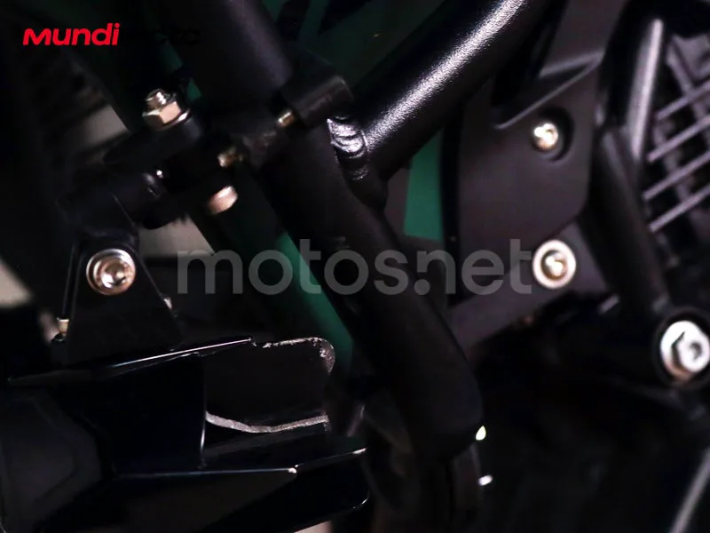 Benelli TRK 702 - Vista 53