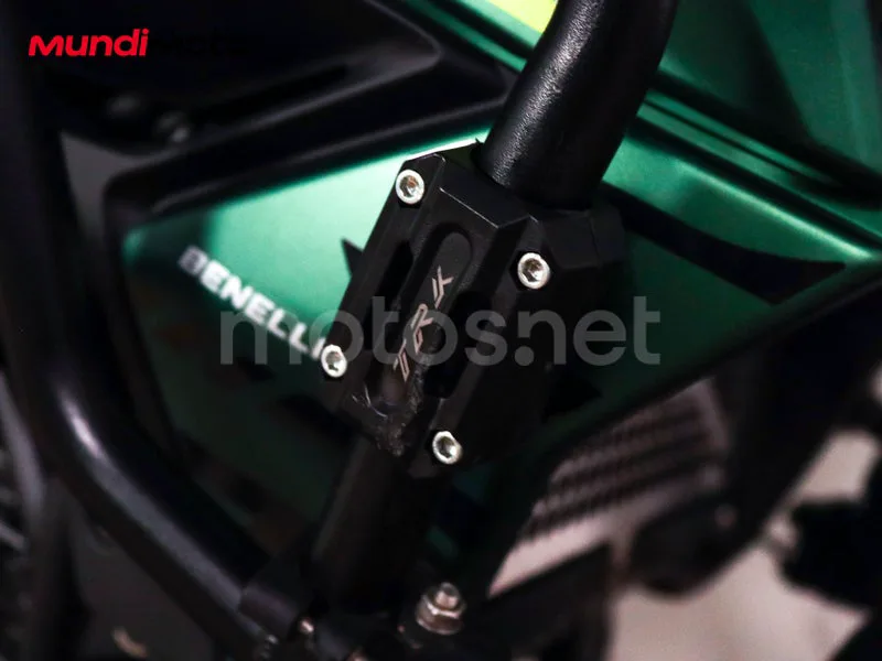 Benelli TRK 702 - Vista 69