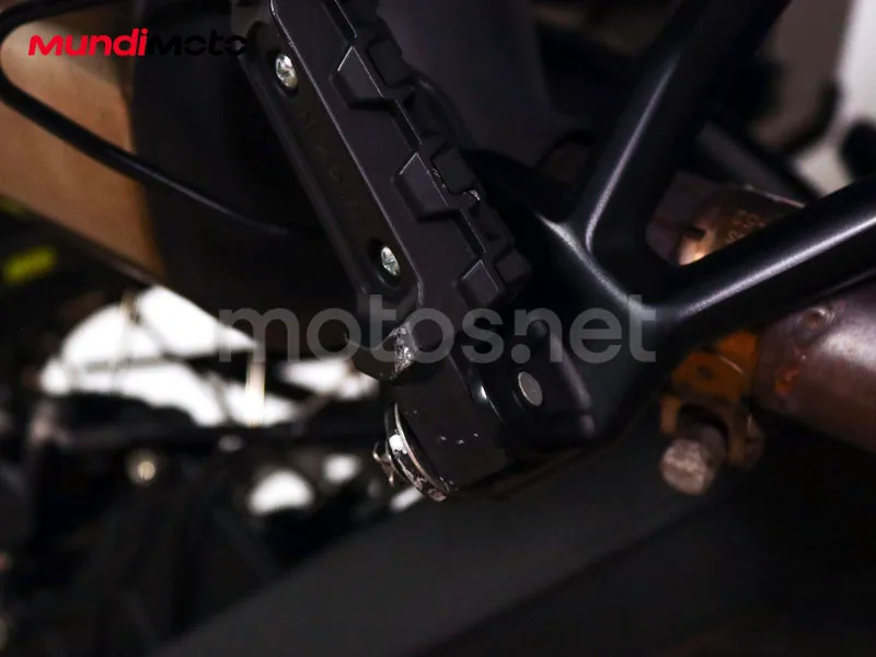 Benelli TRK 702 - Vista 78