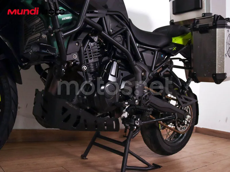 Benelli TRK 702 - Vista 10