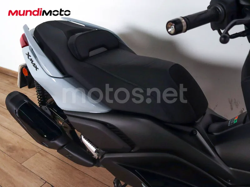 Yamaha XMAX 300 - Vista 25