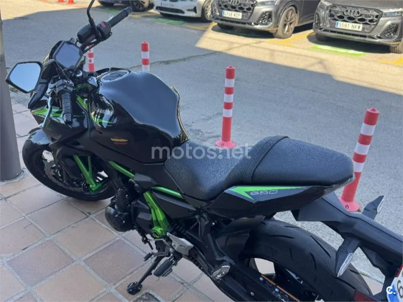 Kawasaki Z650 - Vista 4