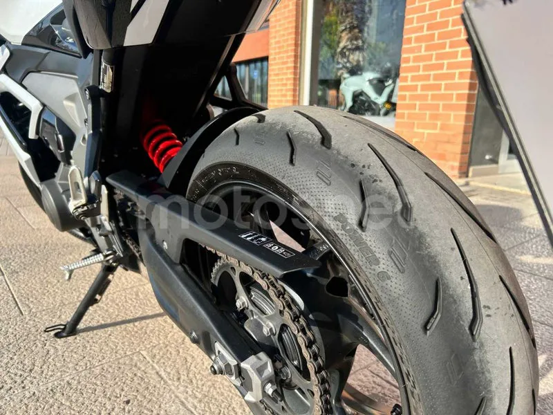 Triumph Daytona 660 - Vista 14