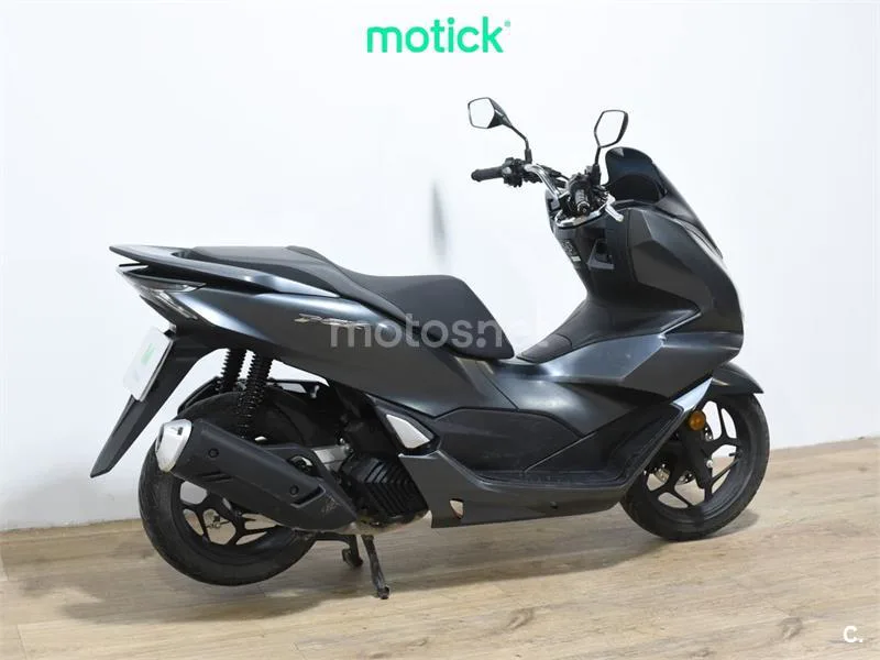 Honda PCX125 - Vista 9