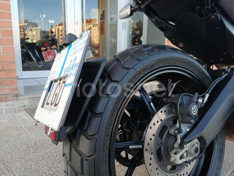 Ducati Scrambler - Vista 4