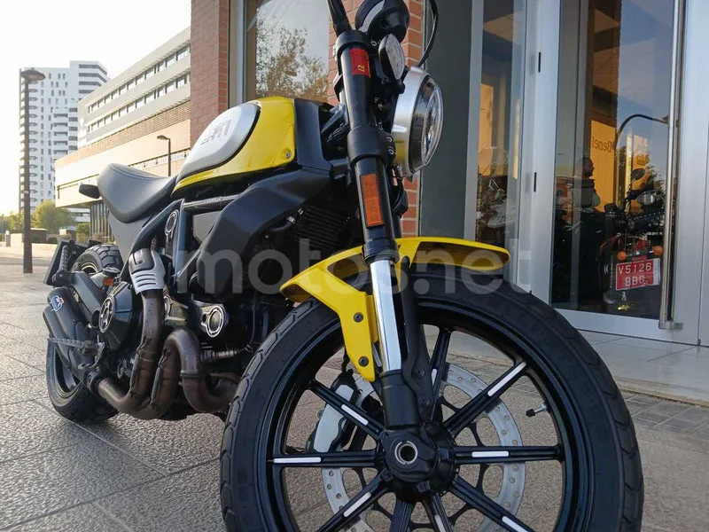 Ducati Scrambler - Vista 5