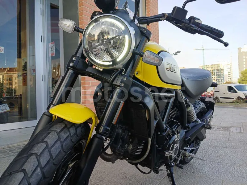 Ducati Scrambler - Vista 10