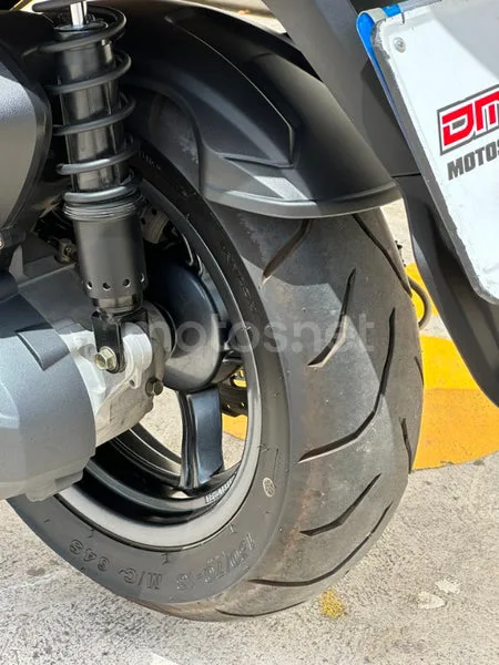 Kymco Super Dink 350 - Vista 11