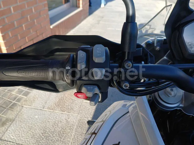 Triumph Tiger 800 XC - Vista 14