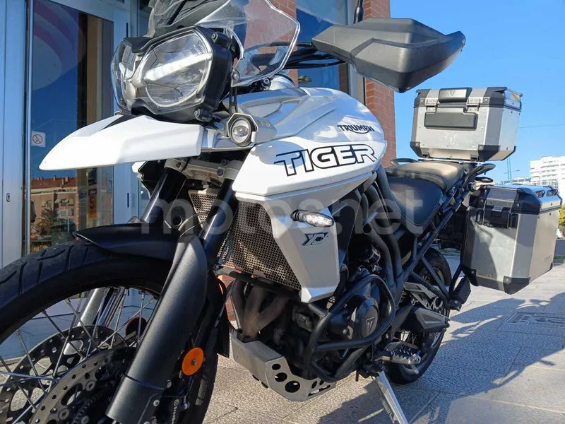 Triumph Tiger 800 XC - Vista 18