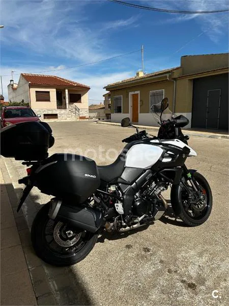 Suzuki V-Strom 1000 - Vista 5