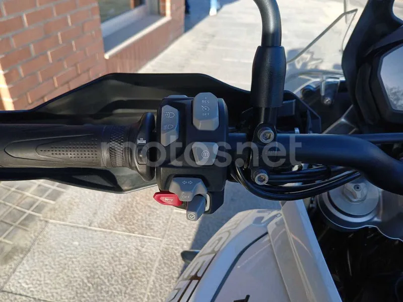 Triumph Tiger 800 XC - Vista 14