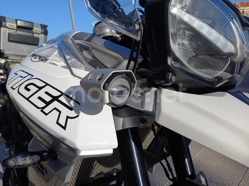 Triumph Tiger 800 XC - Vista 23