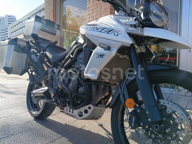 Triumph Tiger 800 XC - Vista 3