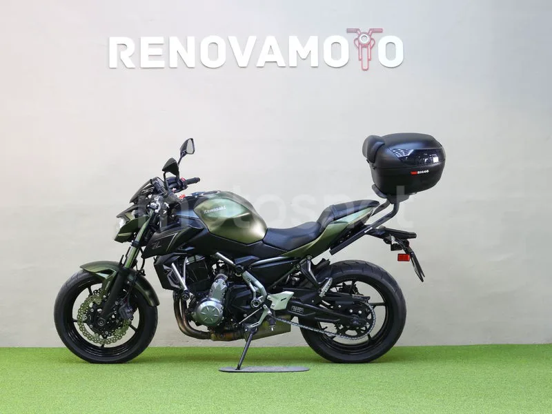 Kawasaki Z650 - Vista 4
