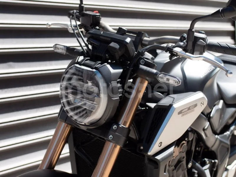Honda CB650R - Vista 13