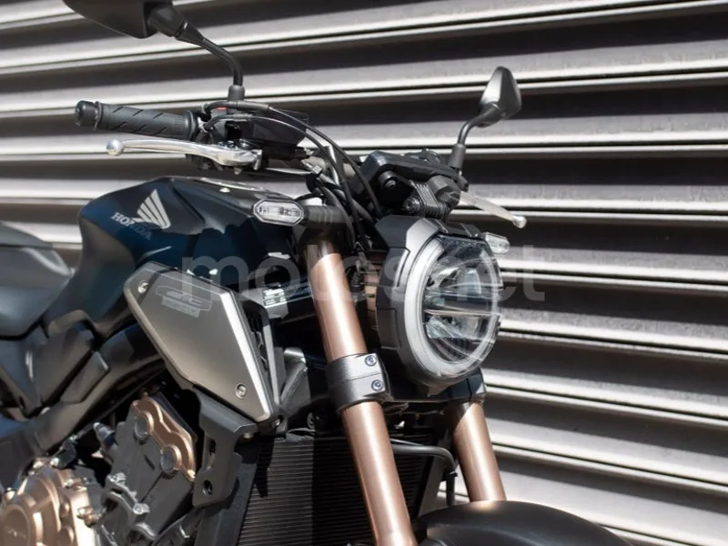 Honda CB650R - Vista 3
