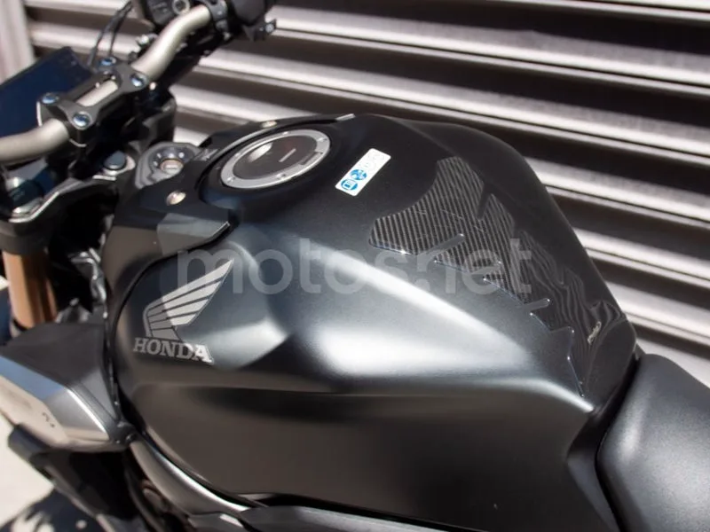 Honda CB650R - Vista 21