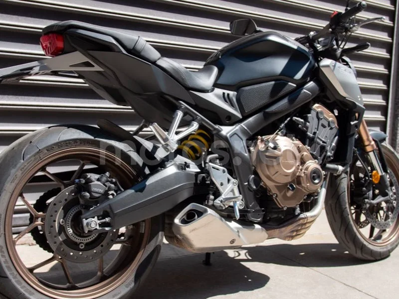 Honda CB650R - Vista 6