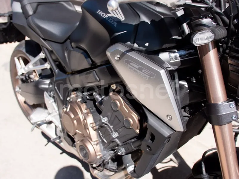 Honda CB650R - Vista 9