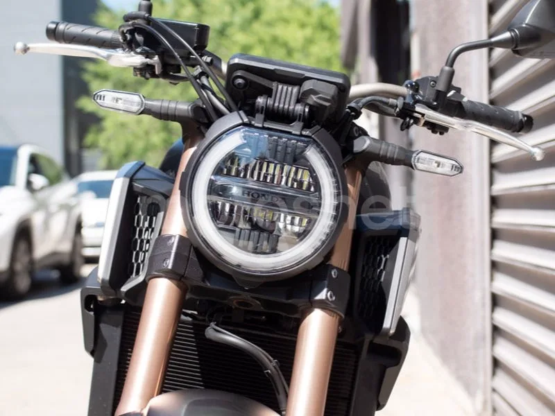 Honda CB650R - Vista 10