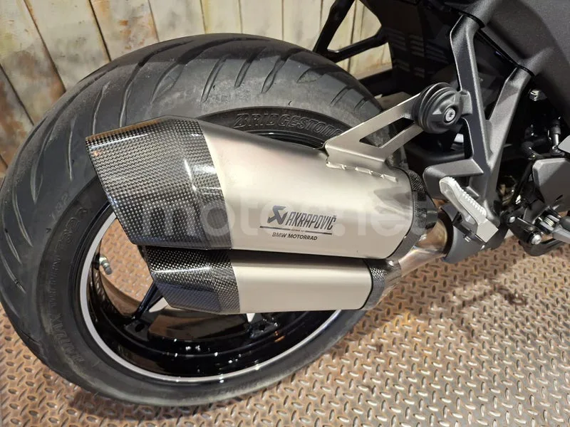 BMW R 1300 R - Vista 8