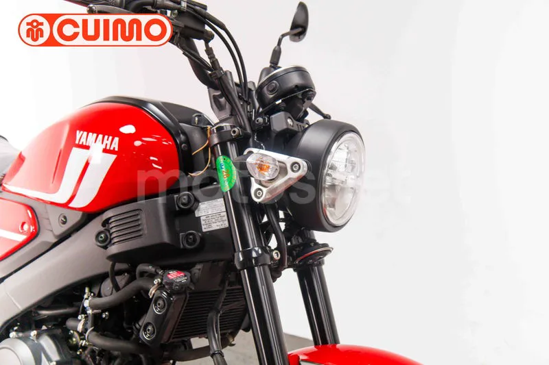 Yamaha XSR125 - Vista 11