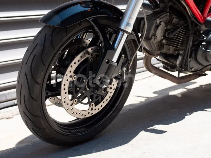 Ducati Monster 695 - Vista 12