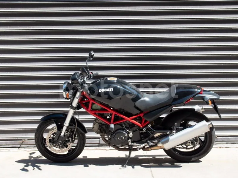 Ducati Monster 695 - Vista 9