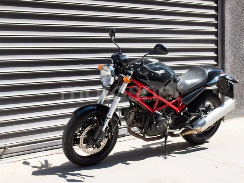 Ducati Monster 695 - Vista 10