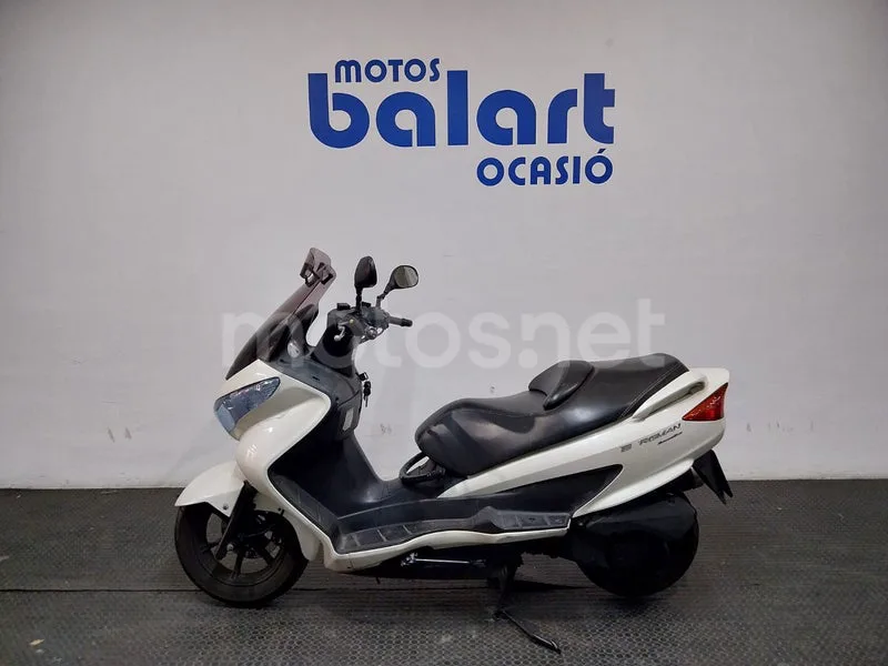 Suzuki Burgman 125 1200 € 2012 Barcelona - 1