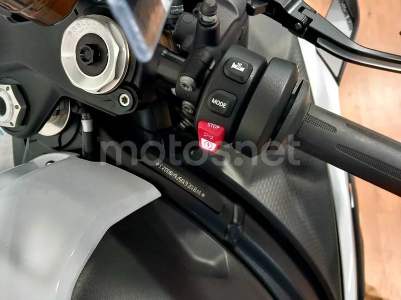 BMW S 1000 RR - Vista 7