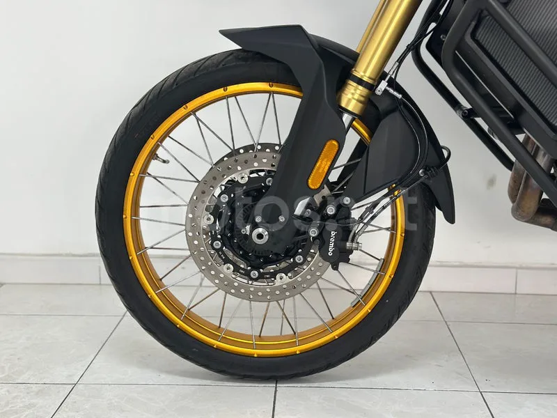 Voge 900DSX - Vista 16