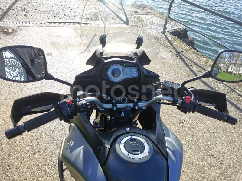 Suzuki V-Strom 650XT - Vista 12