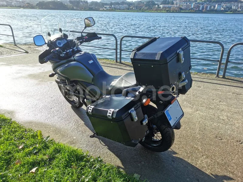 Suzuki V-Strom 650XT - Vista 7