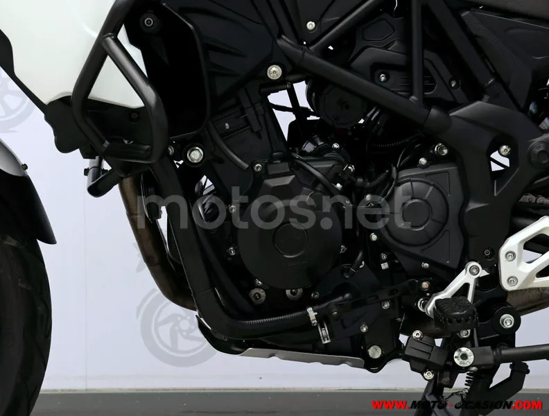 Benelli TRK 502 - Vista 10