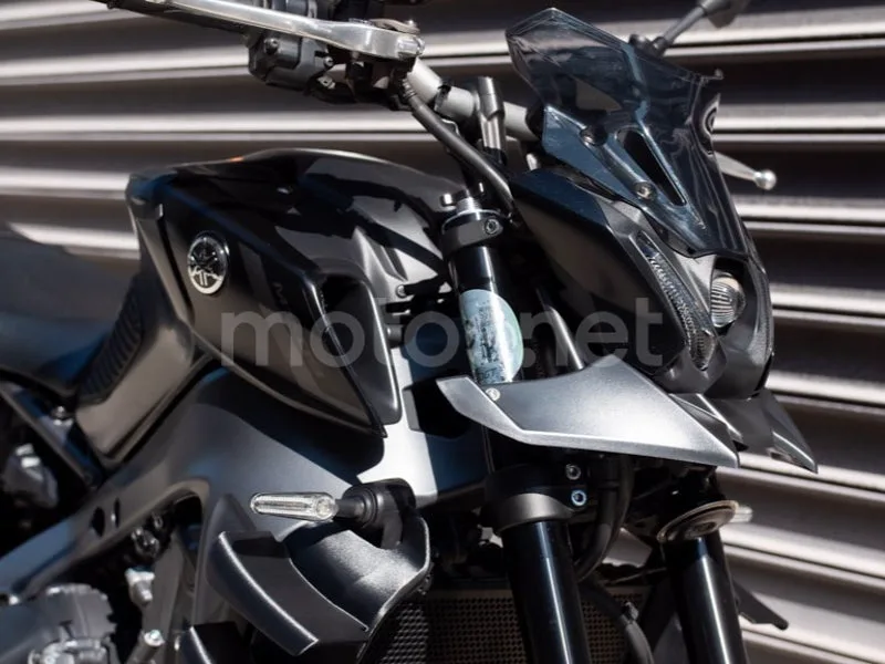 Yamaha MT-09 - Vista 3