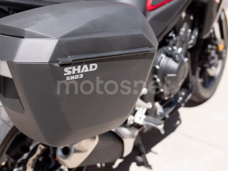 Honda NX500 - Vista 7