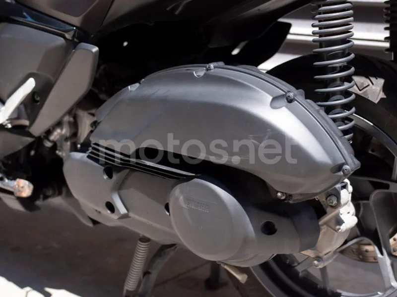 Yamaha XMAX 125 - Vista 15