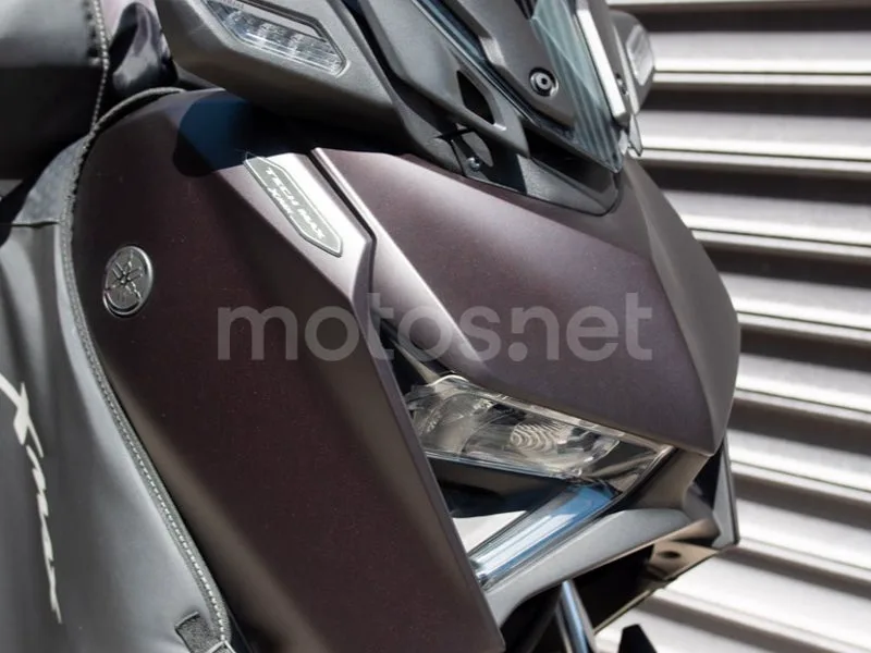 Yamaha XMAX 125 - Vista 3
