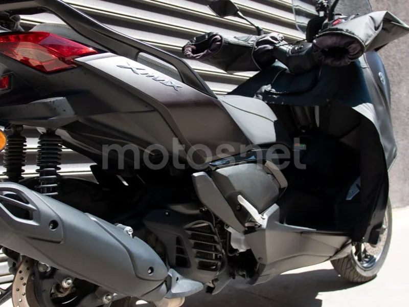 Yamaha XMAX 125 - Vista 6