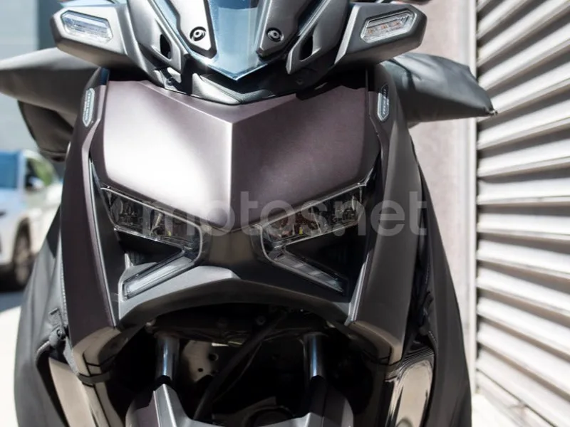 Yamaha XMAX 125 - Vista 9