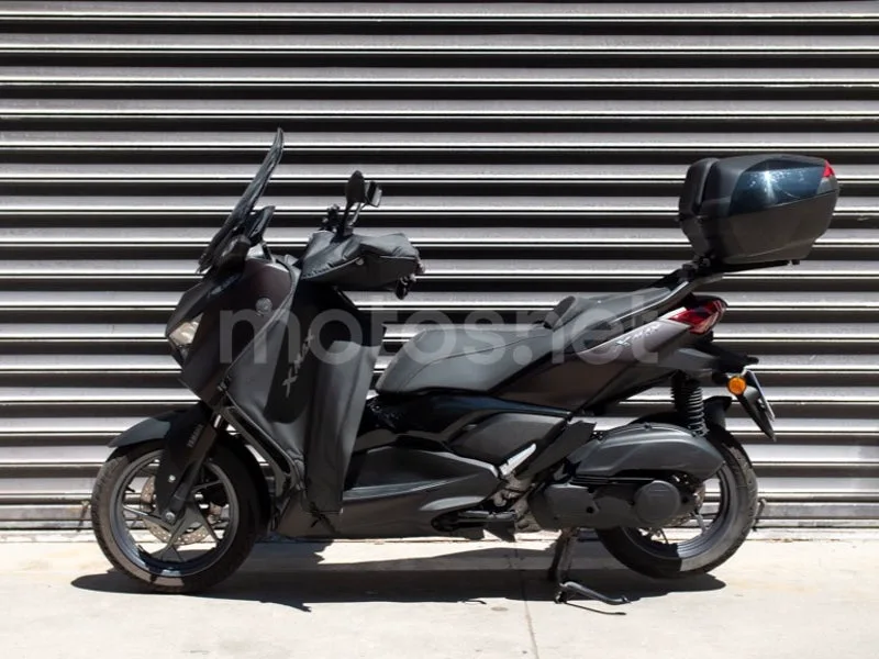 Yamaha XMAX 125 - Vista 10