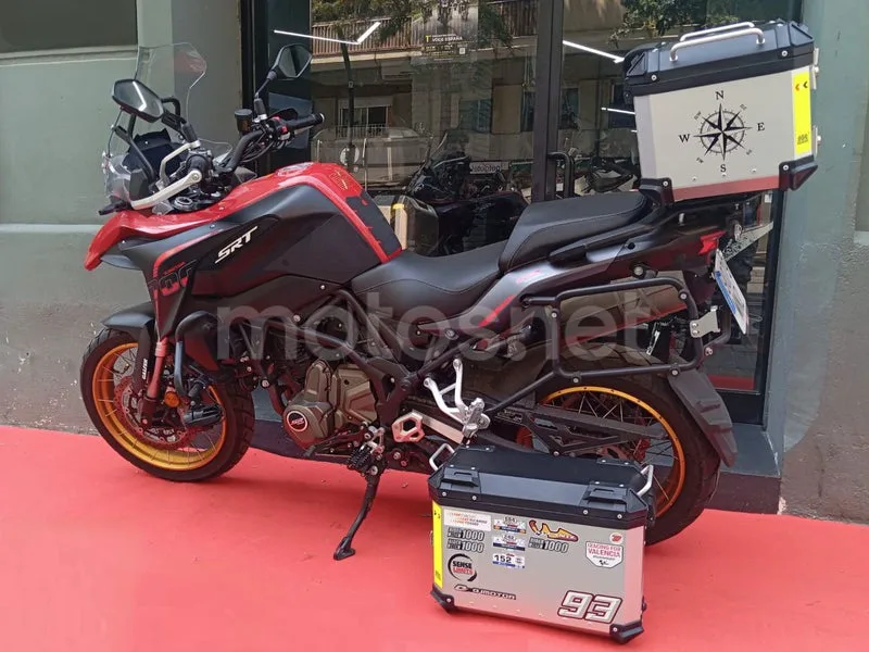 QJ Motor SRT 700 X - Vista 6