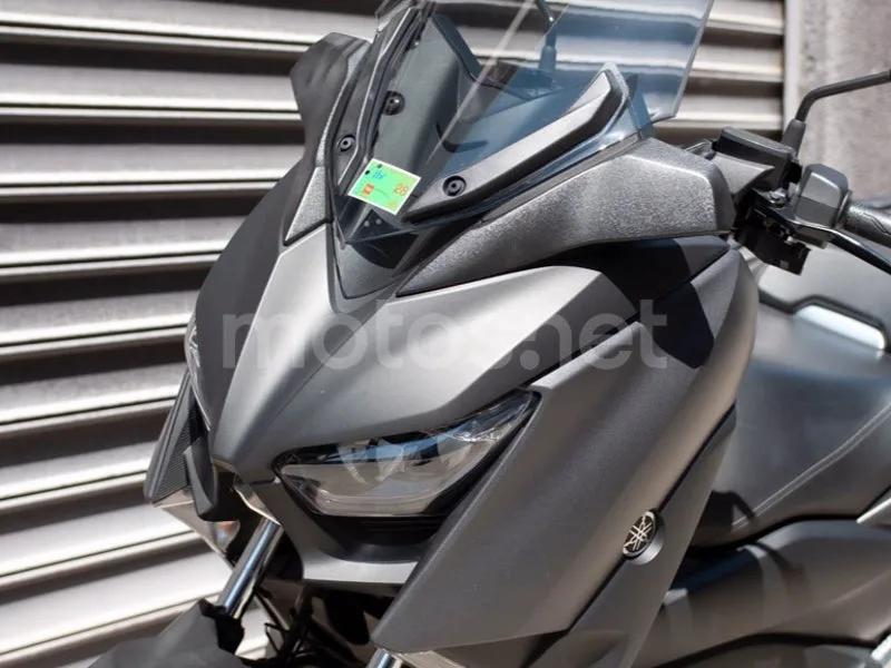 Yamaha XMAX 400 - Vista 14