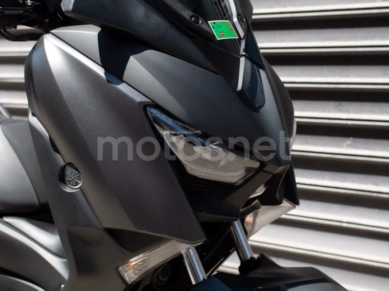 Yamaha XMAX 400 - Vista 3