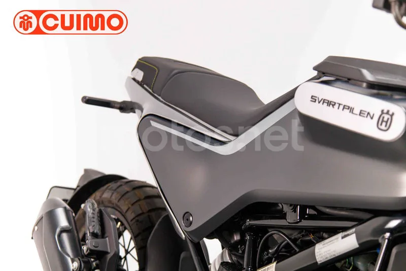 Husqvarna Svartpilen 125 - Vista 13